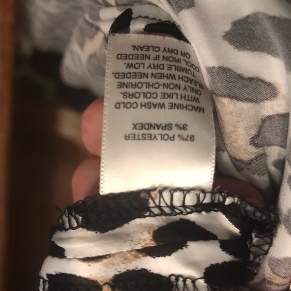 White House black market leopard top - Picture 2 of 8